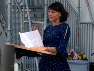Rede der Klassenleiterin Frau Eva Neugirg